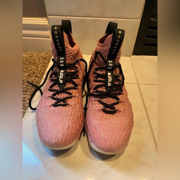 Hollywood Lebron 15 basketball shoes pink size 6 - Picture 4 of 5